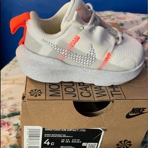 NIKE CRATER IMPACT & SIZE 4C, SUMMIT WHITE/GREY FOG,